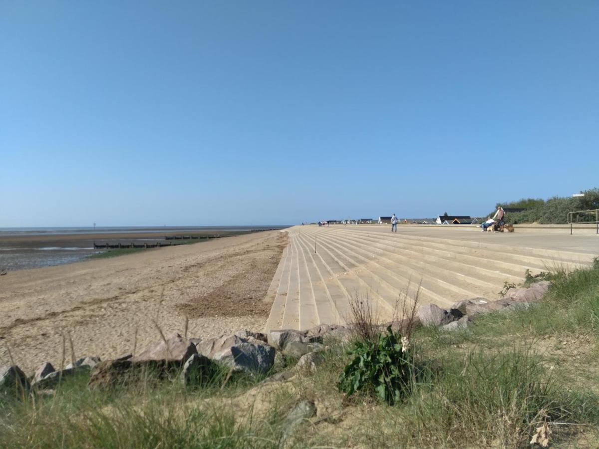 Beachgrass 15 Minutes Walk From South Heacham, Dog Friendly Heacham
